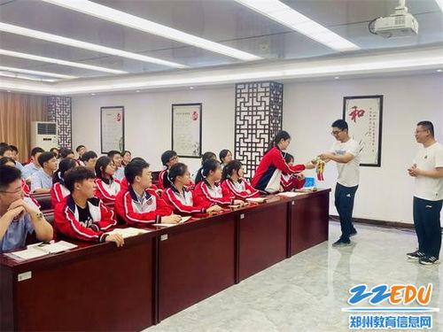 郑州实验中学吃瓜,揭秘校园“吃瓜”文化背后的故事