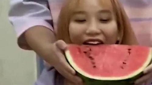 王晶女朋友 吃瓜,揭秘娱乐圈背后的甜蜜与争议