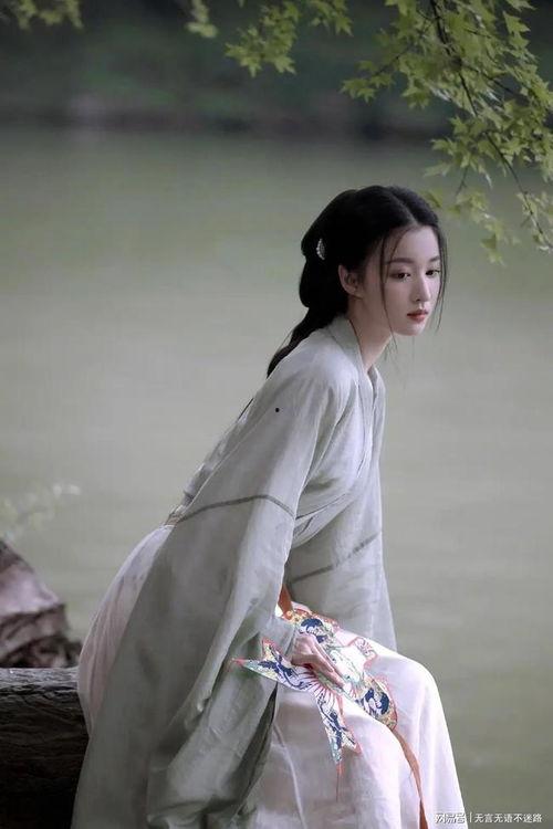 古风汉服女吃瓜,一窥古风女子的瓜田生活