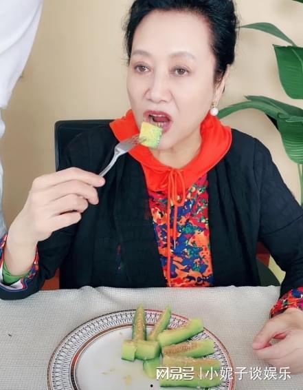 王丽云吃瓜,揭秘娱乐圈幕后故事